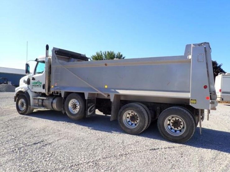 2024-western-star-49x-image-7