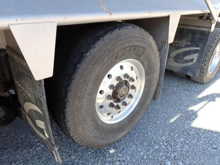 2024-western-star-49x-image-45
