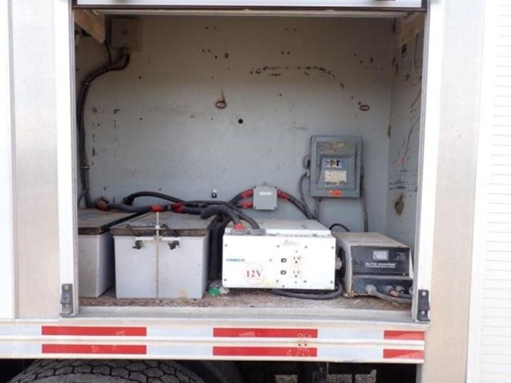 2009-international-durastar-4400-image-62