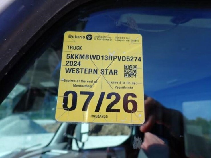 2024-western-star-49x-image-25