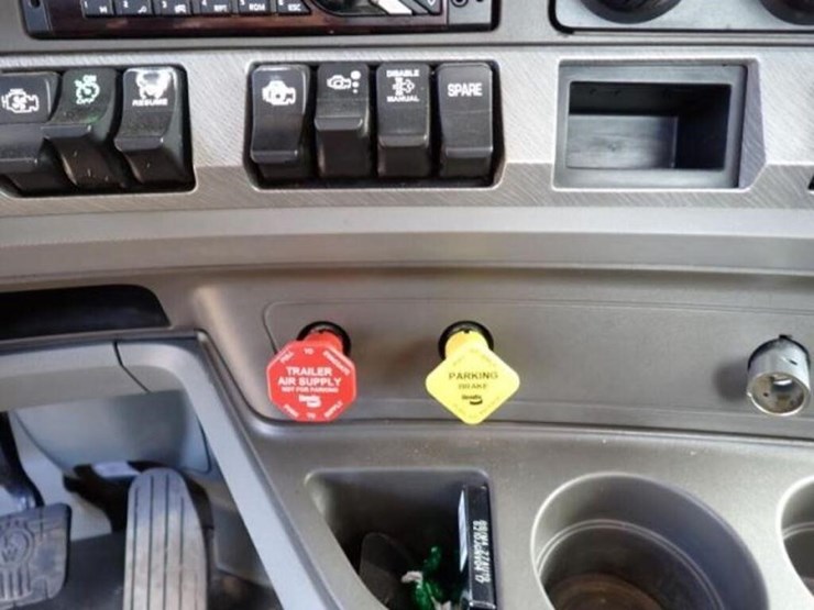 2016-kenworth-t880-image-20