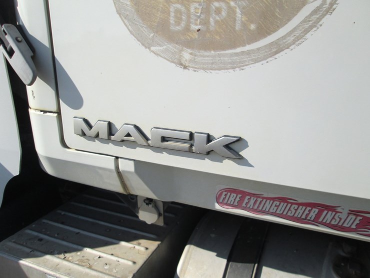 #46111-•-2008-mack-gu713-granite-single-cab-t/a-dump-truck-1m2ax04c08m001265-inv#46111-image-15