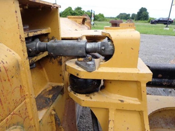 2013-caterpillar-d6n-xl-image-26