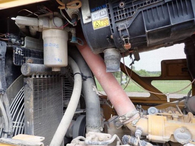 2013-caterpillar-d6n-xl-image-68