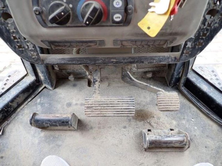 2013-caterpillar-d6n-xl-image-13