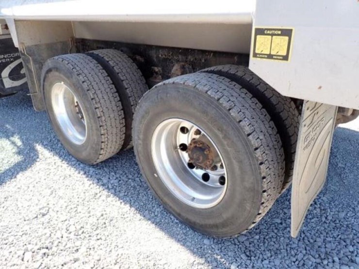 2024-western-star-49x-image-54