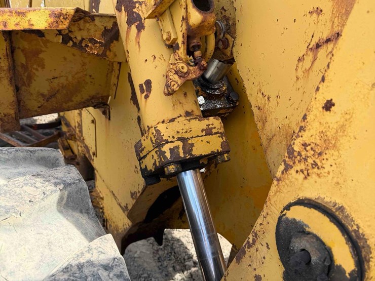 caterpillar-930-image-11