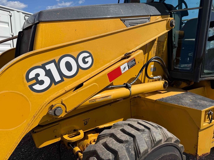 deere-310g-image-10
