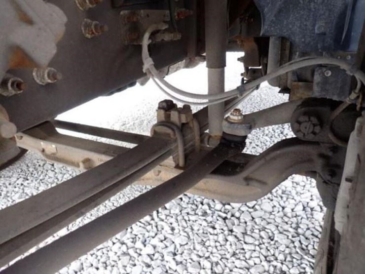 2023-ford-f650-image-31