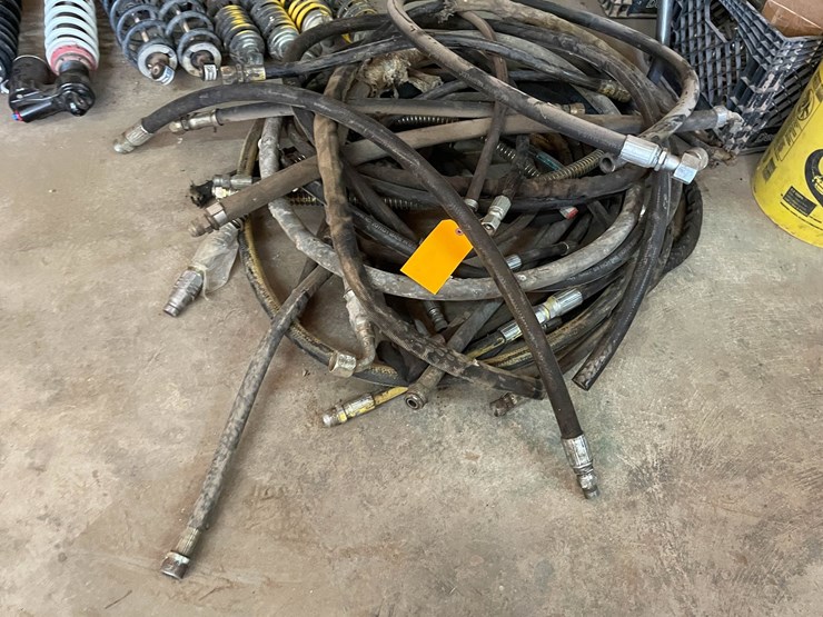 #9243-•-lot-of-hydraulic-hoses-image-21