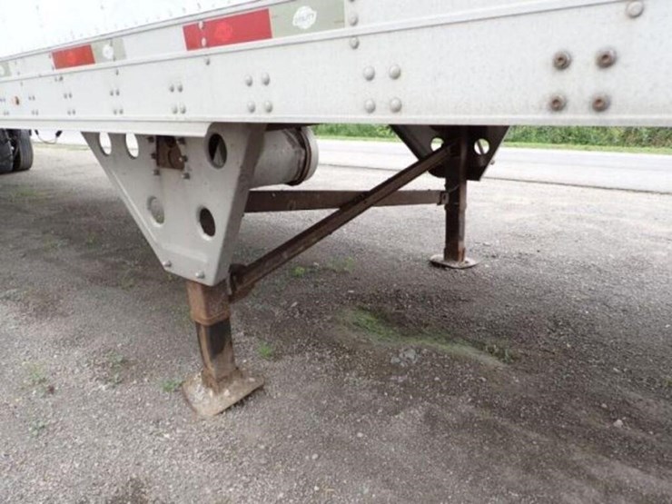 2009-utility-53-ft-image-22