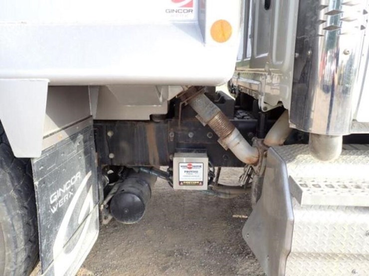 2024-western-star-49x-image-65