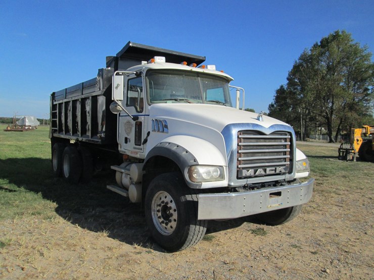 #46111-•-2008-mack-gu713-granite-single-cab-t/a-dump-truck-1m2ax04c08m001265-inv#46111-image-2