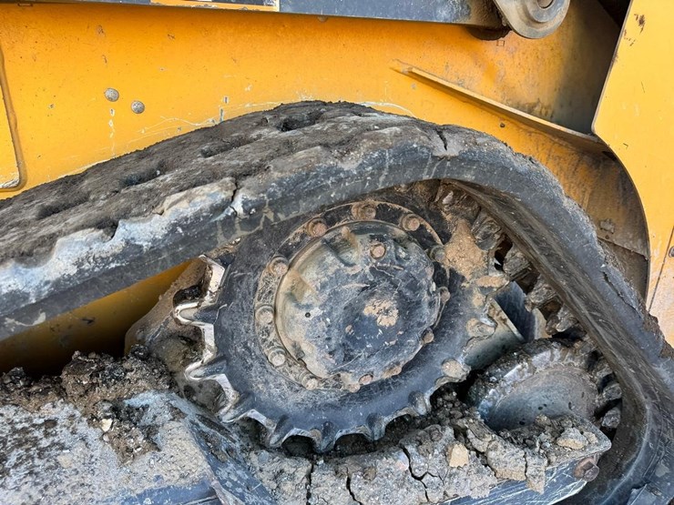 deere-317g-image-15