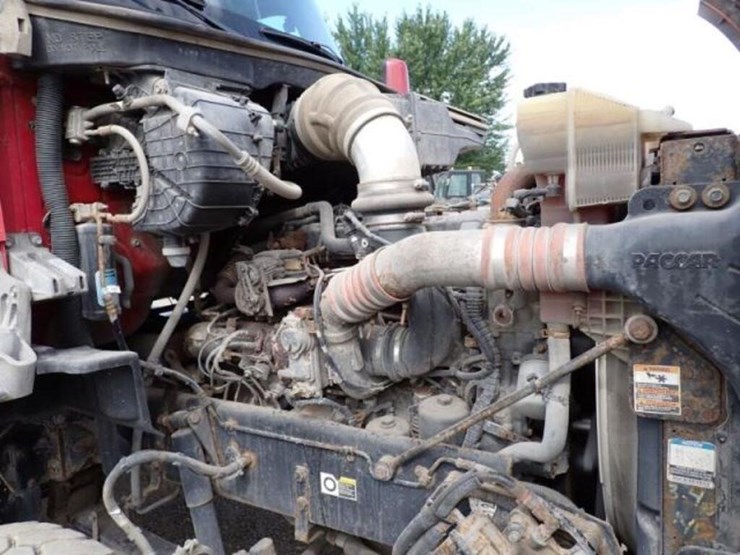2016-kenworth-t880-image-33