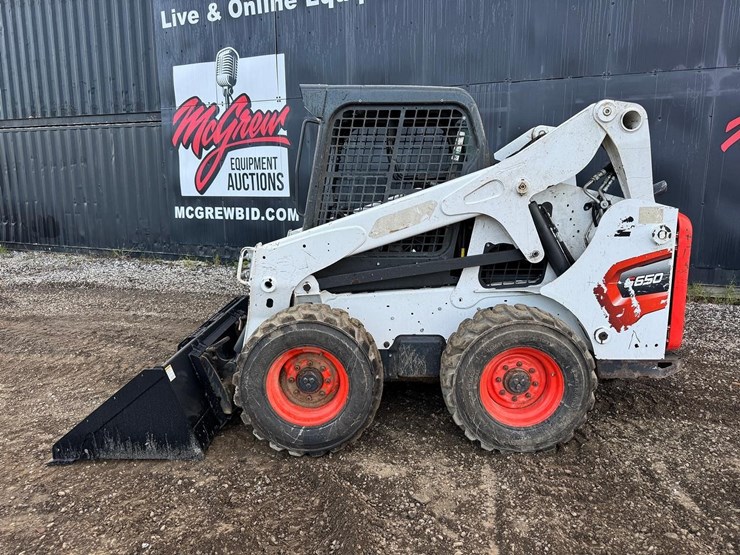 2024-bobcat-s650-image-3