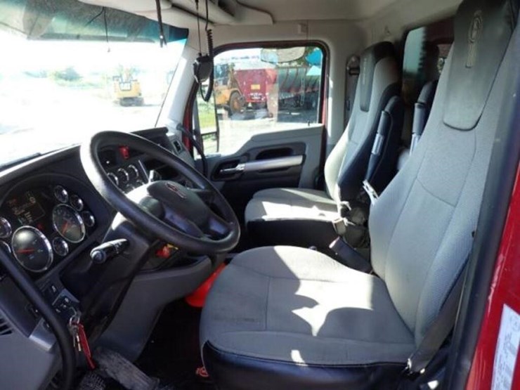 2021-kenworth-t880-image-26