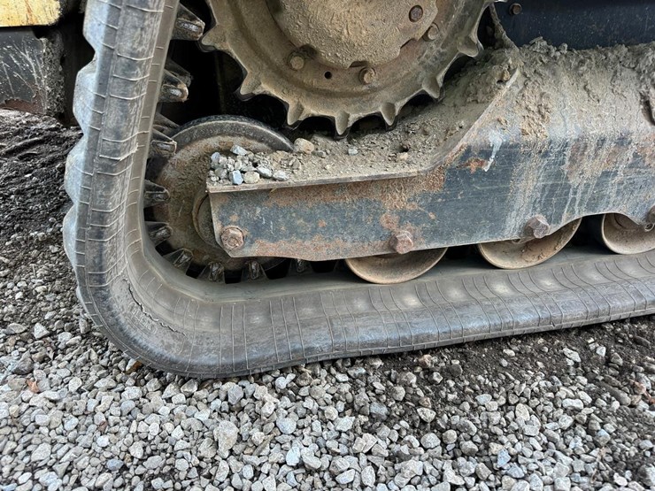 bobcat-t740-image-14