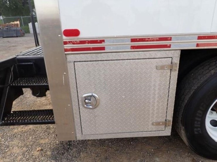 2009-international-durastar-4400-image-58