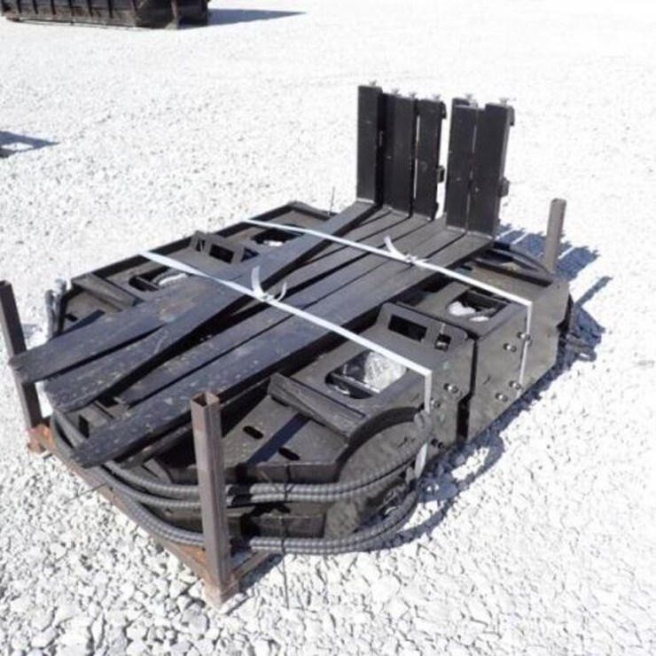 UNUSED 2026 Captok Skid Steer Side Shift Forks