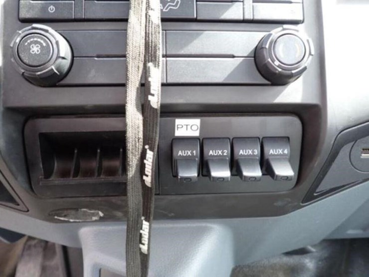 2023-ford-f650-image-19