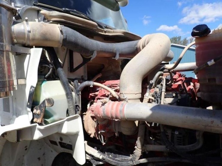 2021-international-hx620-image-35