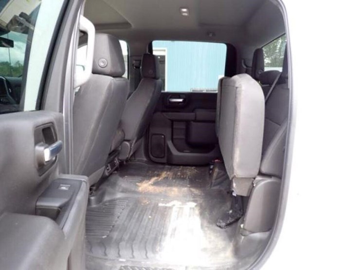 2024-chevrolet-silverado-3500hd-image-22