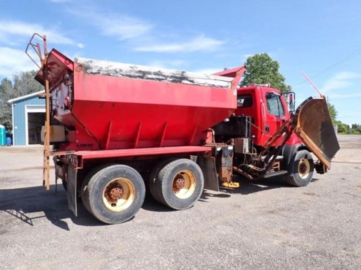 2015-freightliner-108sd-image-5