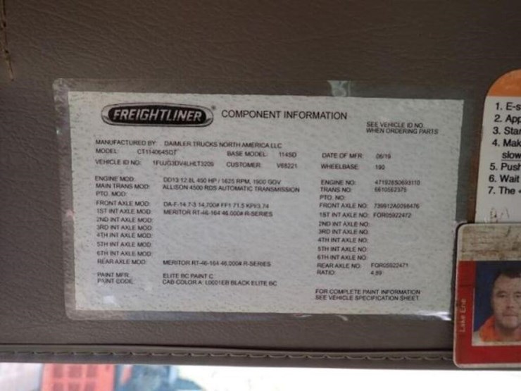 2020-freightliner-114sd-image-14