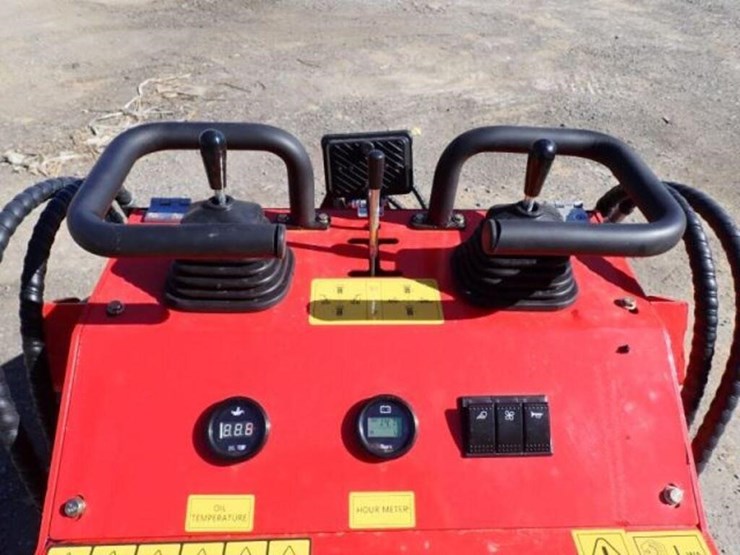 unused-2026-captok-skid-steer-loader-323tz260811-image-11