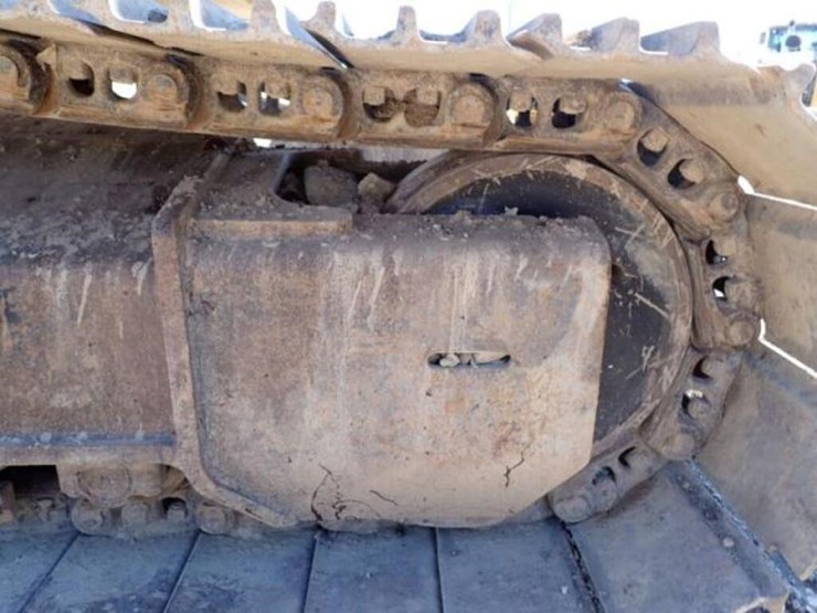 2014-deere-350g-lc-image-57
