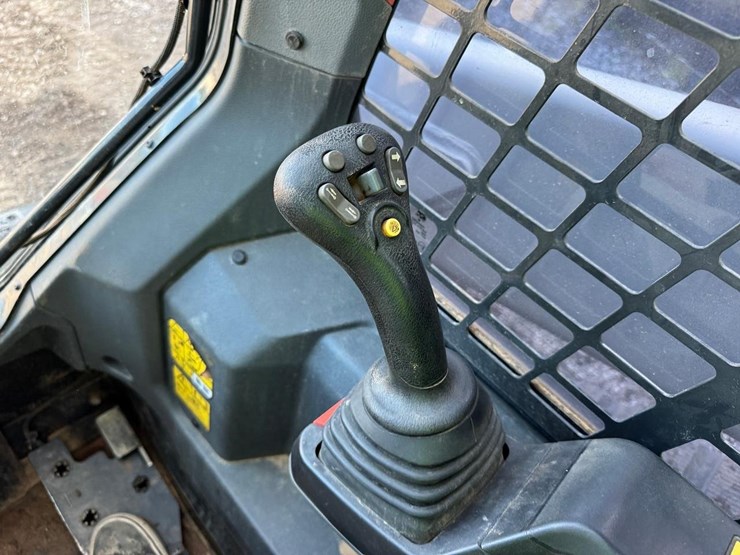 2024-bobcat-t76-image-28