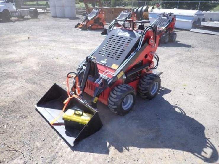unused-2026-captok-skid-steer-loader-323tz260809-image-1