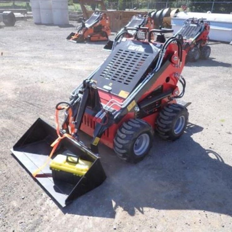 UNUSED 2026 Captok Skid Steer Loader 323TZ260809