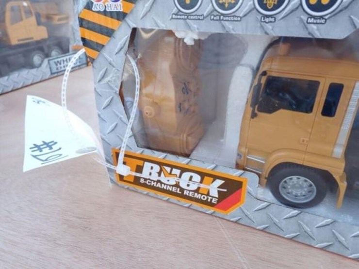 unused-captok-mixer-truck-toy-image-3