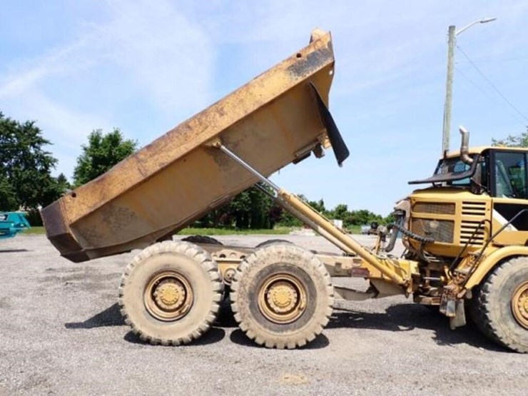 2009-caterpillar-725-image-62
