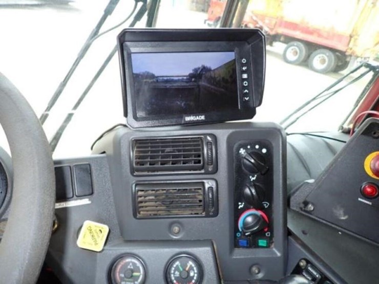 2017-mack-mru613-image-18