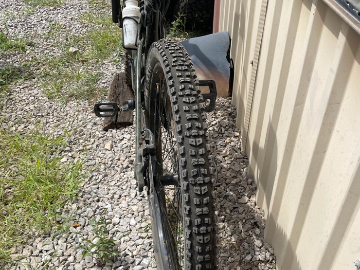 #9157-•-rocky-mountain-softail-e-bike-image-4