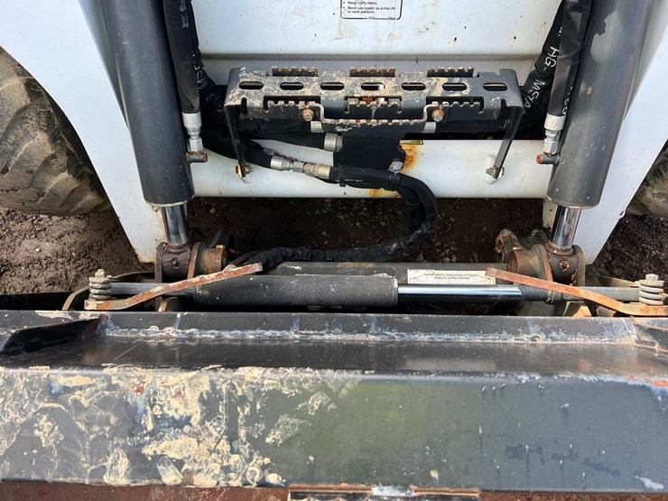 bobcat-s570-image-12