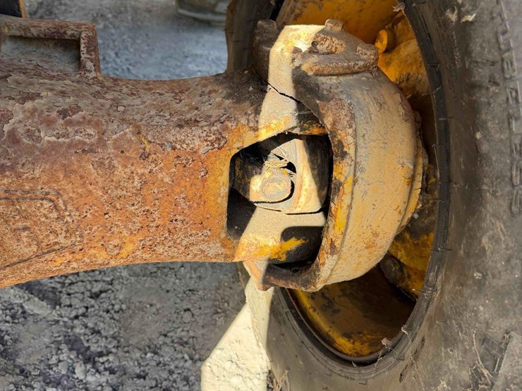 jcb-520m-image-18