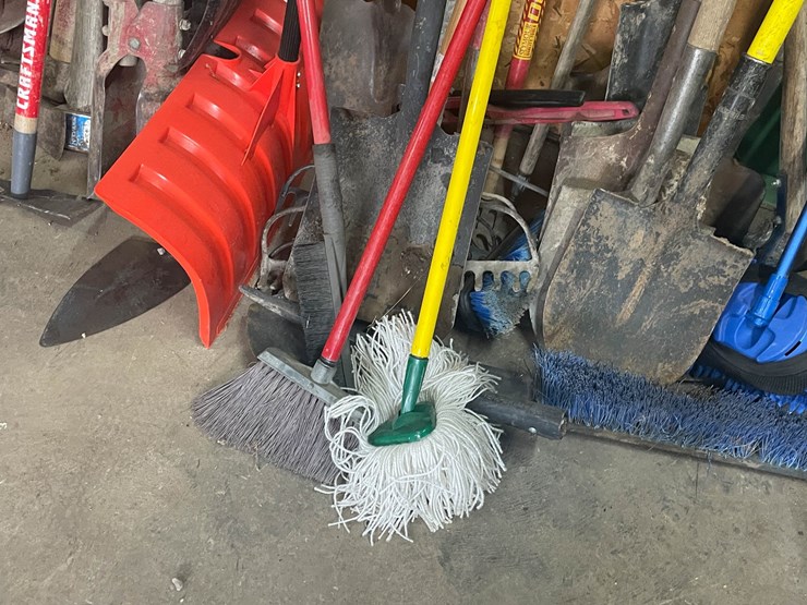 #9221-•-huge-lot-of-tools-image-9