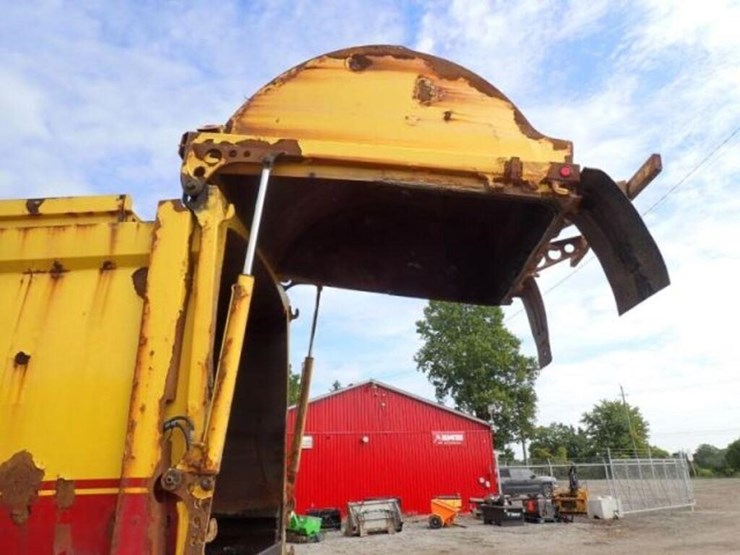 2014-mack-mru613-image-62