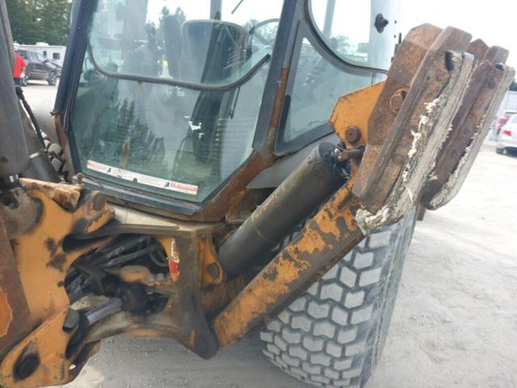 2012-case-580sn-wt-image-37