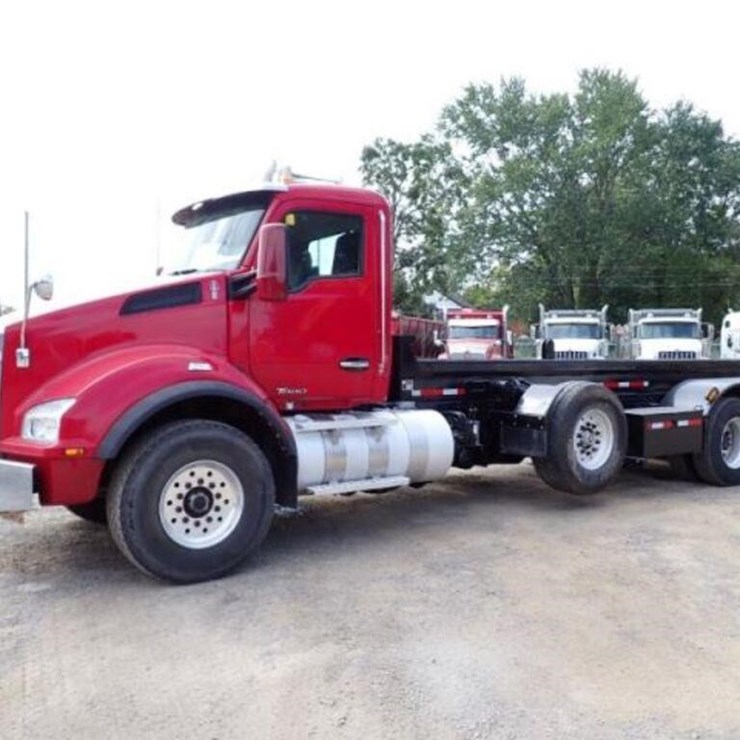2016 KENWORTH T880