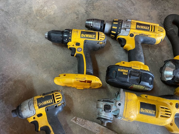 #9206-•-dewalt-18v-assorted-tool-set-image-6