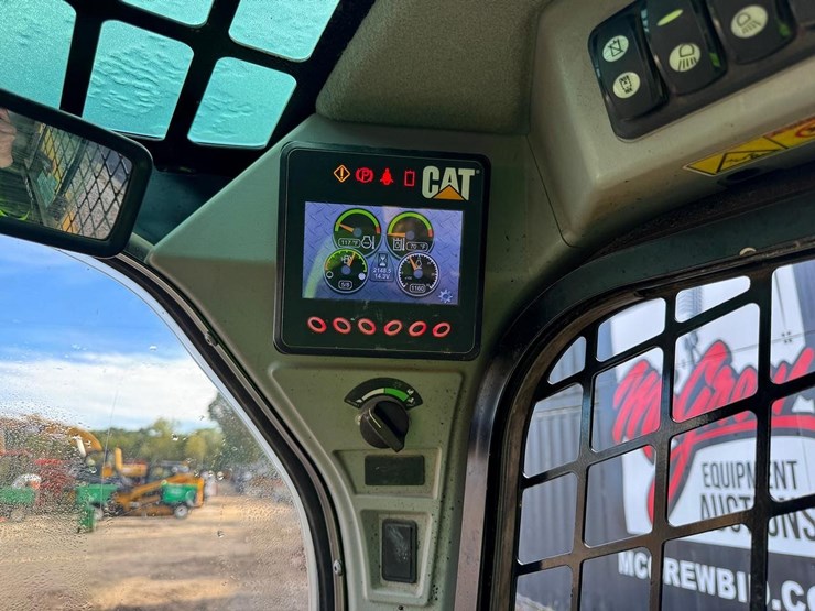 2016-caterpillar-259d-image-25