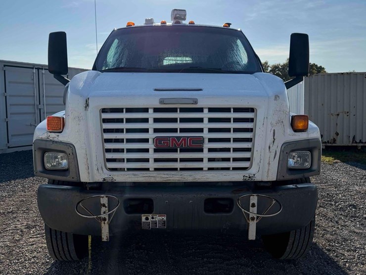2007-gmc-c8500-utility-body-image-8