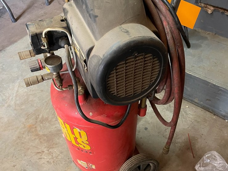 #9204-•-air-compressor-image-5