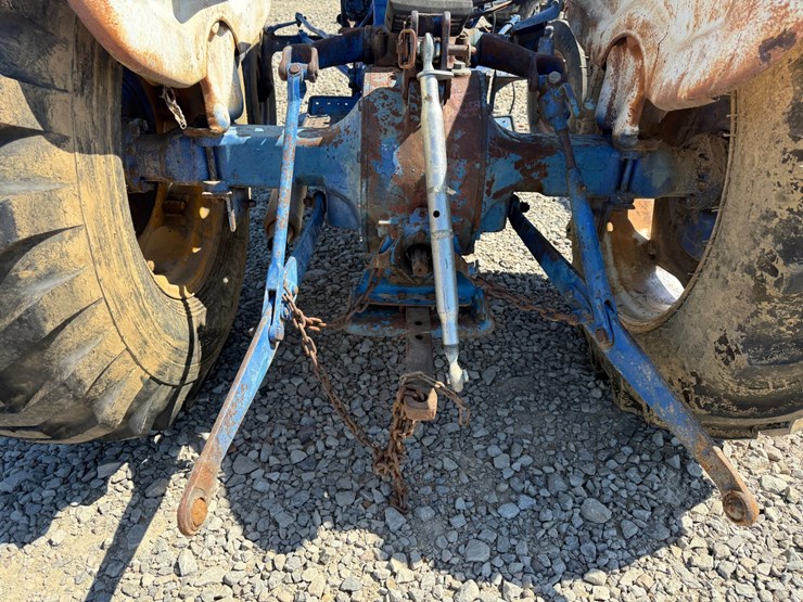 ford-tractor-image-8