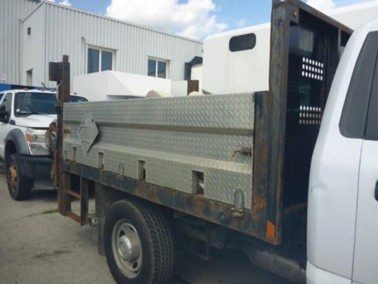 2019-ford-f350-xl-image-11